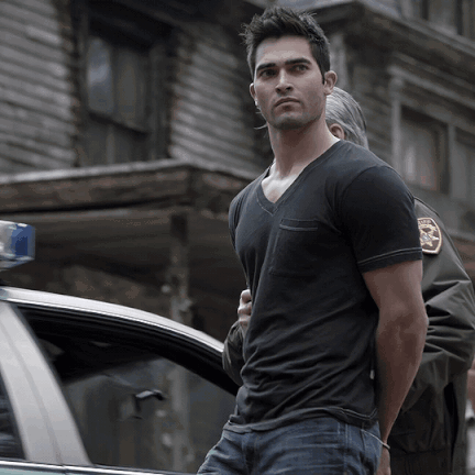 Tyler Hoechlin Crystal Bethany GIF