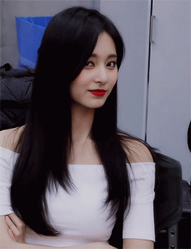 Tzuyu GIF