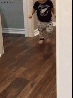 Uh Oh Run Away GIF