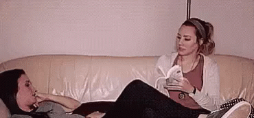 Vai Ter Sapatona Sim, Lésbicas, Amor, Casal GIF. This 370 x 172 animated GIF is part of our beijo lesbico collection. Related themes include love. View the…