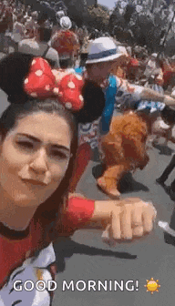 Vivian Amorim GIF