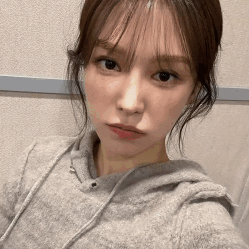 Wendy Red Velvet GIF