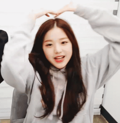 Wonyoung Izone GIF