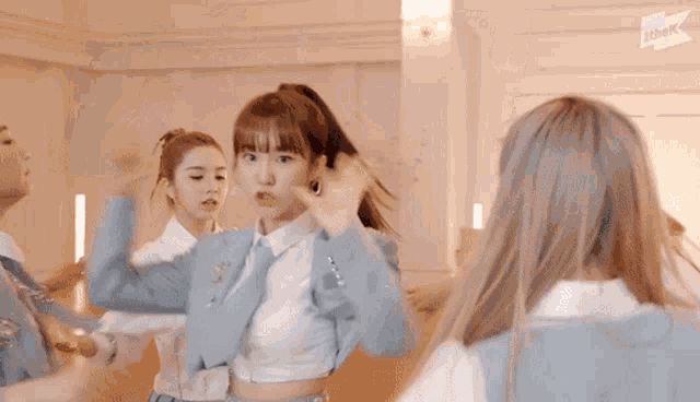 Wooah Danger Nana Wooah GIF