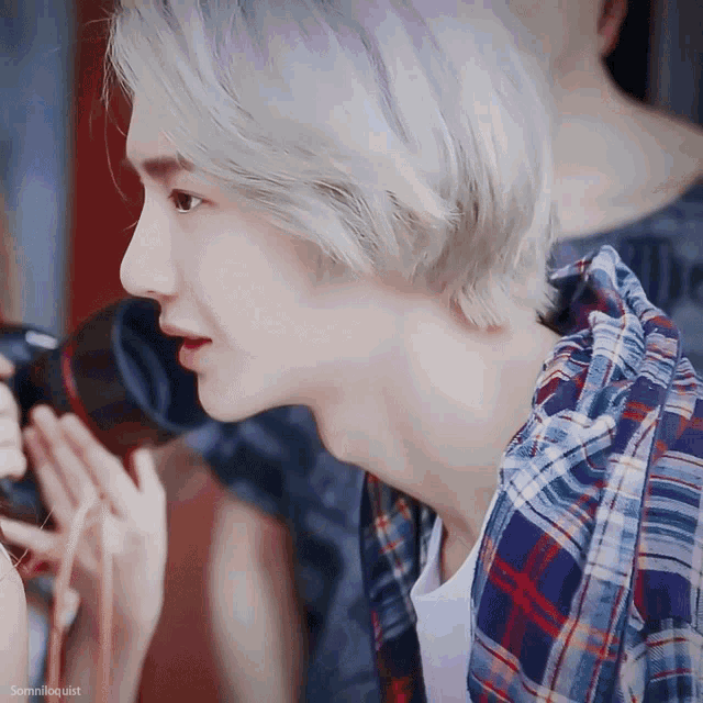 Wyb Web GIF