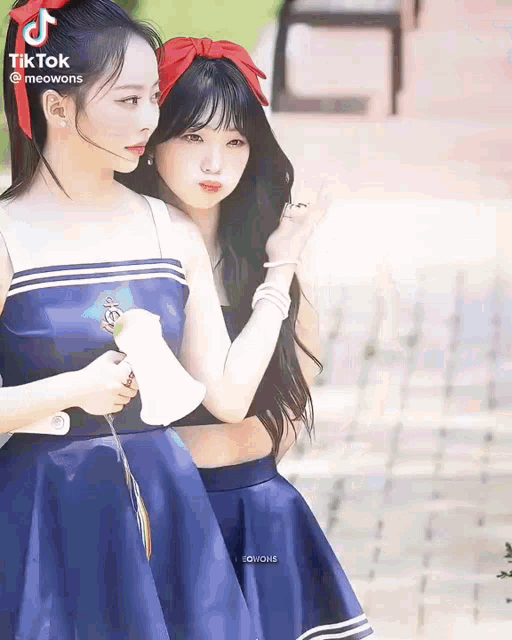 Yeojin Loona GIF