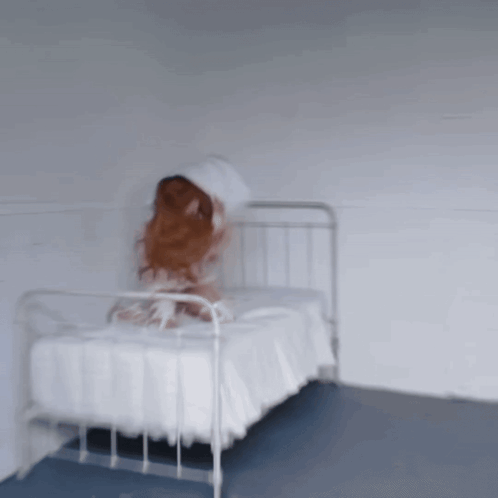 Yeri Mua Crazy GIF