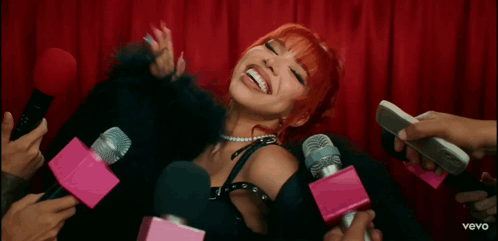 Yeri Mua Traka GIF