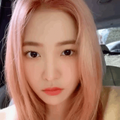 Yeri Red GIF