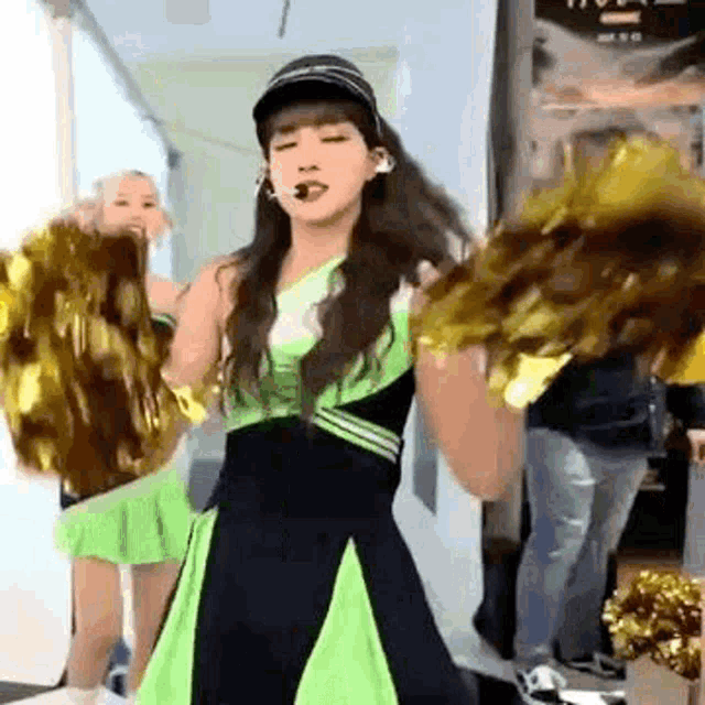 Yoon Stayc GIF