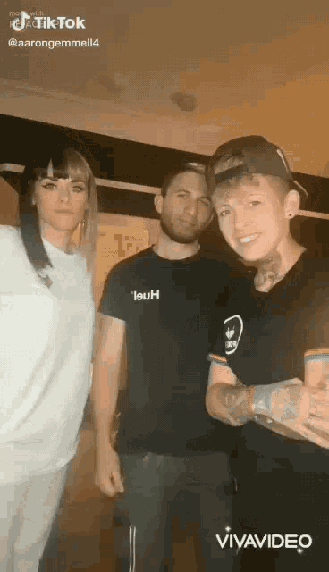 Zizzoz GIF