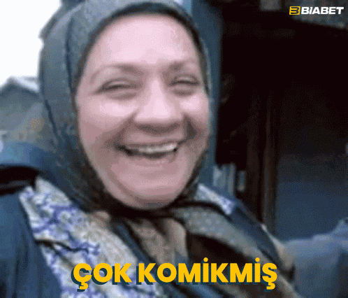 çok Komikmiş Hafize Ana GIF