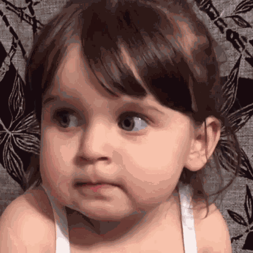 ملك لوسي GIF