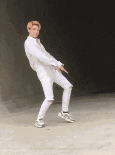 跳舞 Issac Yiu GIF