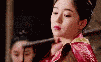 백진희 하지원 채찍질 채찍 맞다 맞는 움찔 기황후 GIF