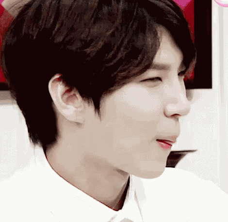 빅스 레오, 혀 빼꼼~ GIF