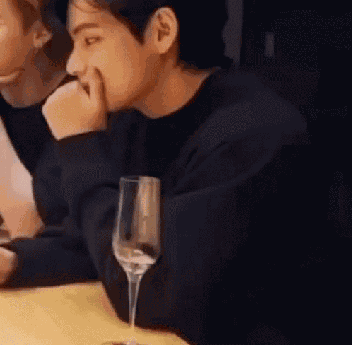 13world Taehyung GIF