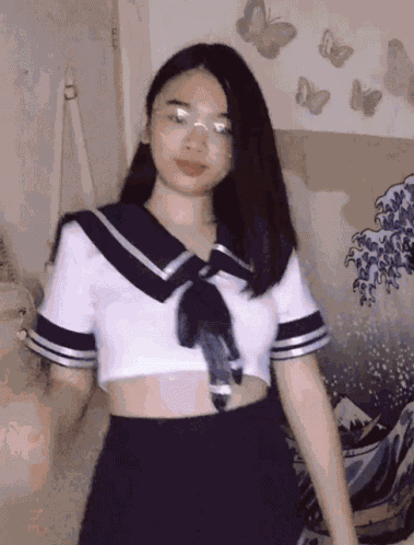 951753 Japaneseschoolgirl GIF