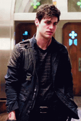 Alec Shadowhunters GIF