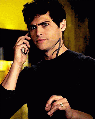 Alec Shadowhunters GIF