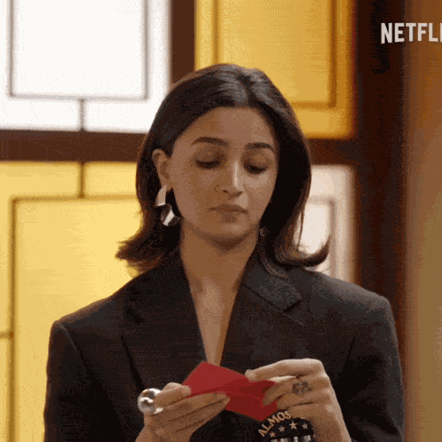 Alia Bhatt Confused Processing GIF