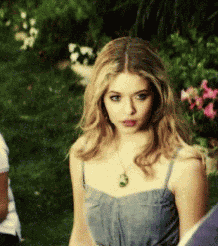 Alison Dilaurentis Sasha Pieterse GIF