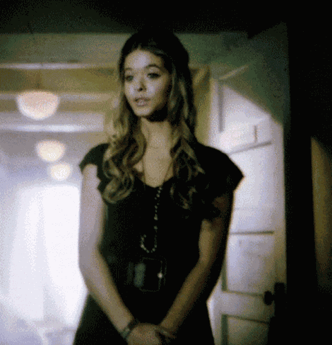 Alison Dilaurentis Sasha Pieterse GIF