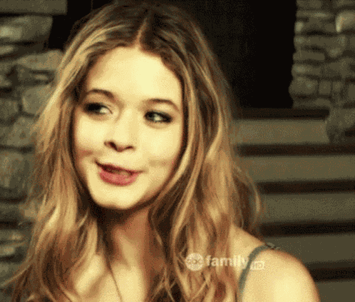 Alison Dilaurentis Sasha Pieterse GIF