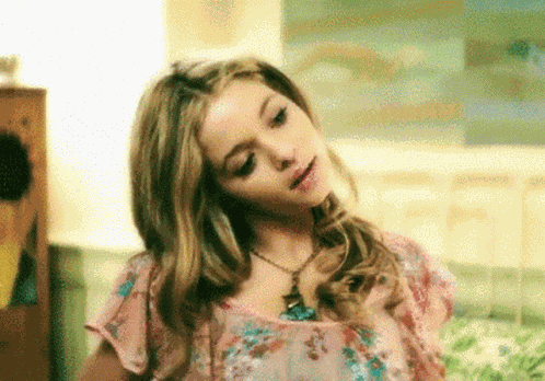 Alison Dilaurentis Sasha Pieterse GIF