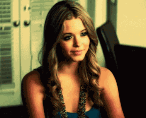 Alison Dilaurentis Sasha Pieterse GIF