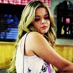 Alison Dilaurentis Sasha Pieterse GIF