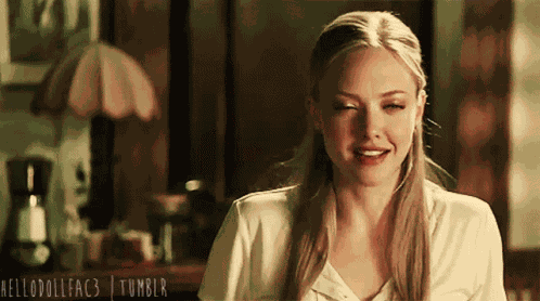 Amanda Seyfried Sophie GIF