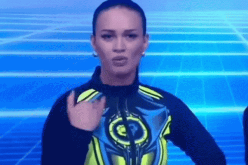 Angie Arizaga GIF
