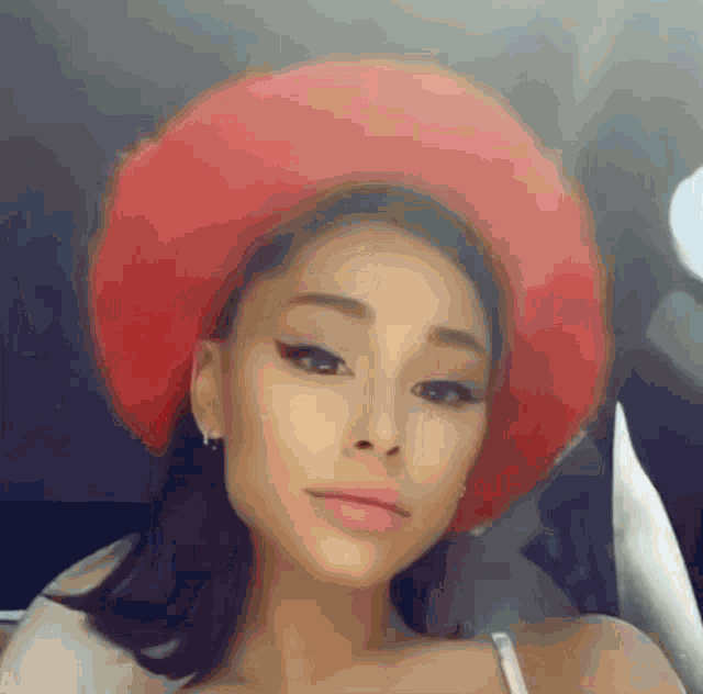 Ariana Grande Water Bottle Image Download GIFs