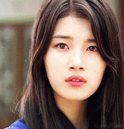 Bae Suzy GIF