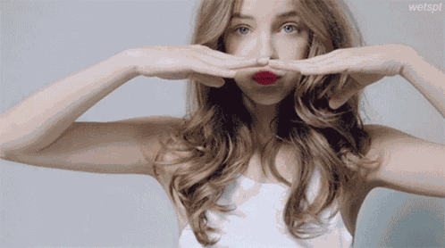 Barbara Palvin GIF