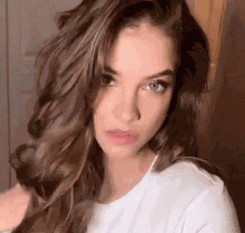 Barbara Palvin GIF