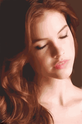 Barbara Palvin GIF