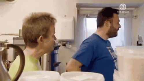 Bo Bech Med Kniven For Struben GIF