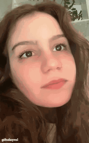 Carol Biazin Olhar GIF
