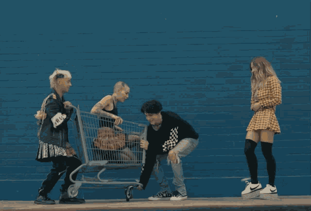 Chase Hudson Sydney Sweeney GIF