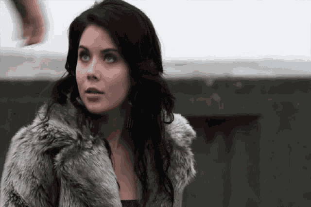 Chloe King Chloe King1x01 GIF