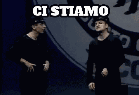 Ci Stiamo Cagando Sotto Aldo Giovanni E Giacomo Paura Ho Paura Spavento Spaventato GIF