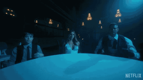 Clap Viktor Hargreeves GIF