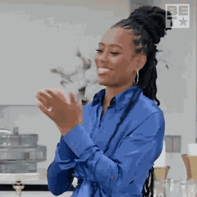 Clapping Leslie Bowen GIF