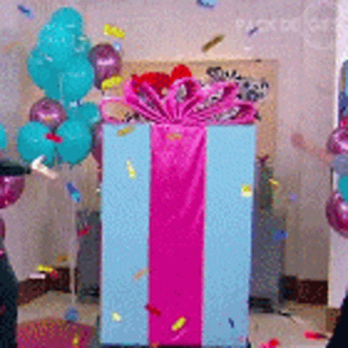 Claudia Raia Cake GIF