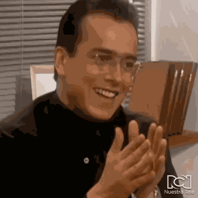 Contento Armando Mendoza Saenz GIF