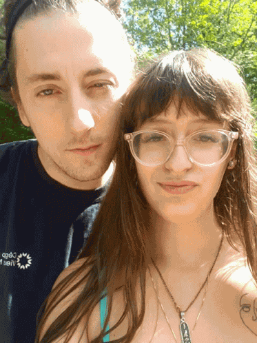 Couple Cishounet GIF
