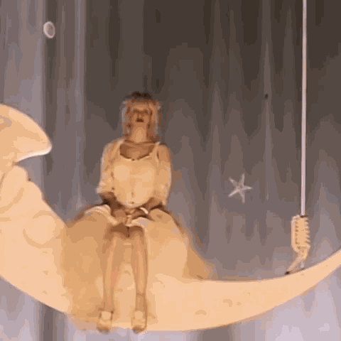 Courtney Love Hole GIF