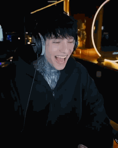 Crykick Xcry GIF